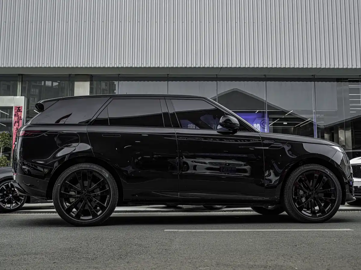 Land Rover Range Rover Sport фото 9