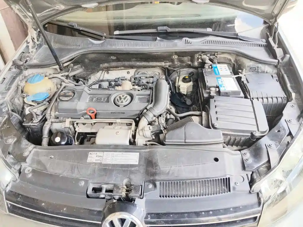 Photo 9 - Volkswagen Golf