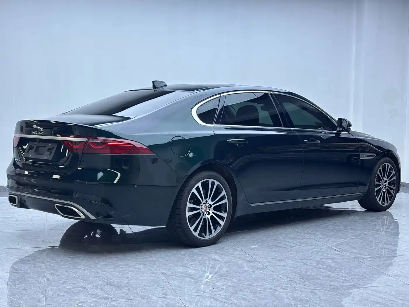 Jaguar XFL 2025 2025 2.0T P250 FWD Luxury Edition