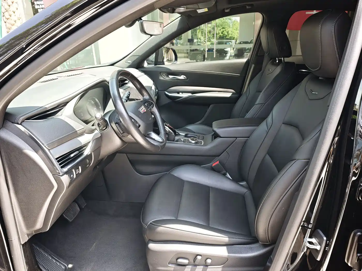 Cadillac XT4 2020 Facelift 28T 2WD Leading фото 10