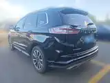 Фото 25 - Ford Edge