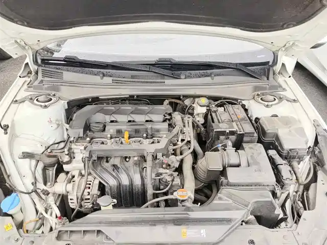 Hyundai Elantra 2022 1.5L CVT GLX Elite Edition — фото 3