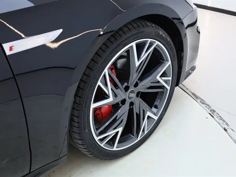 AUDI A7L