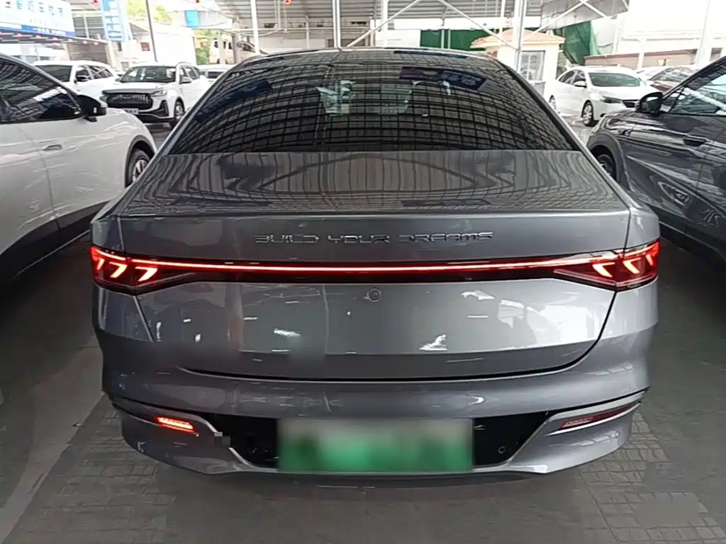 BYD Qin PLUS 2021 DM-i 120KM Flagship фото 6