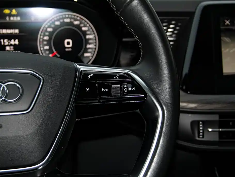Audi Q6 2024 2024 40 TFSI quattro Cloud View Yulin Package 7-seater