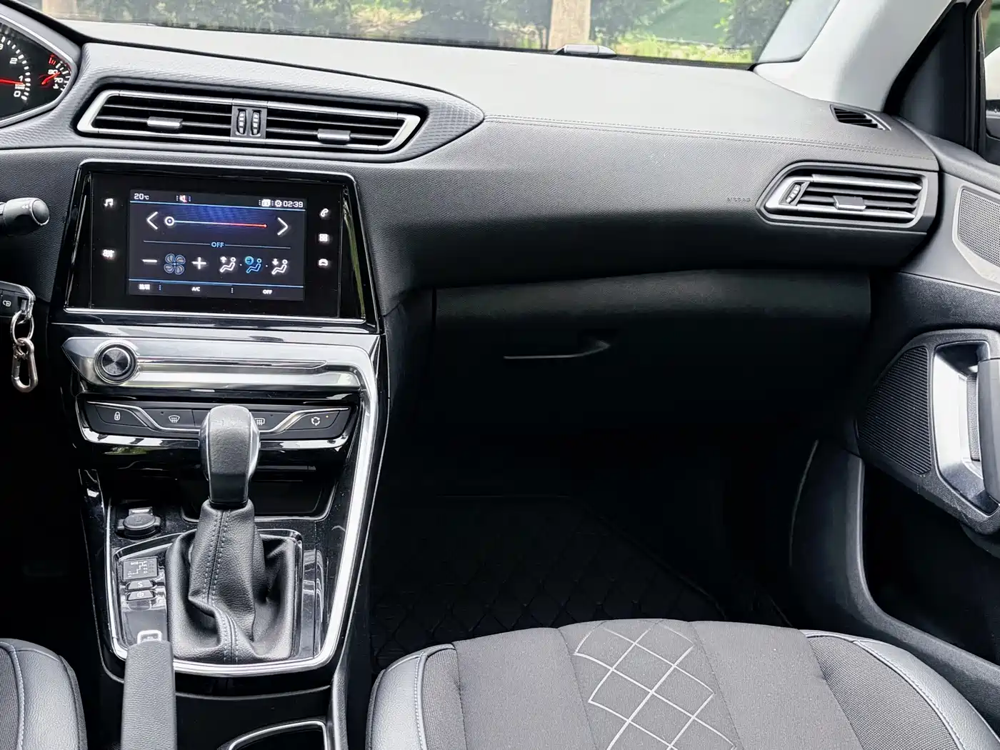 Peugeot 308 2017 2016 1.6L Automatic Luxury