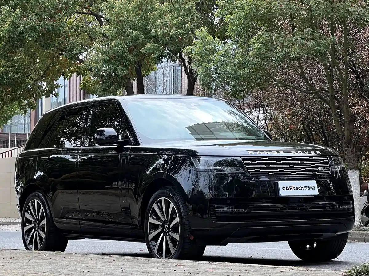 Land Rover Range Rover 2024 2023 3.0 L6 360PS Golden Age Edition