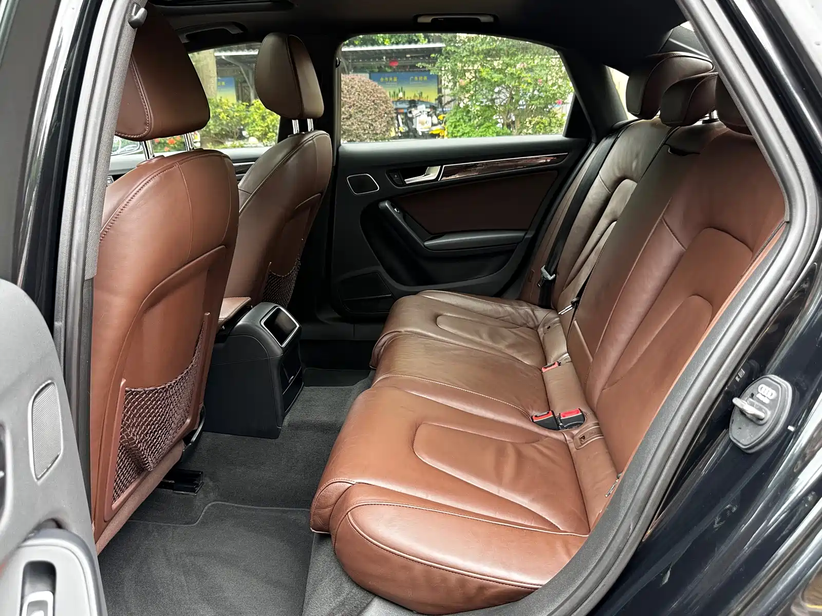 Фото 15 - Audi A4L