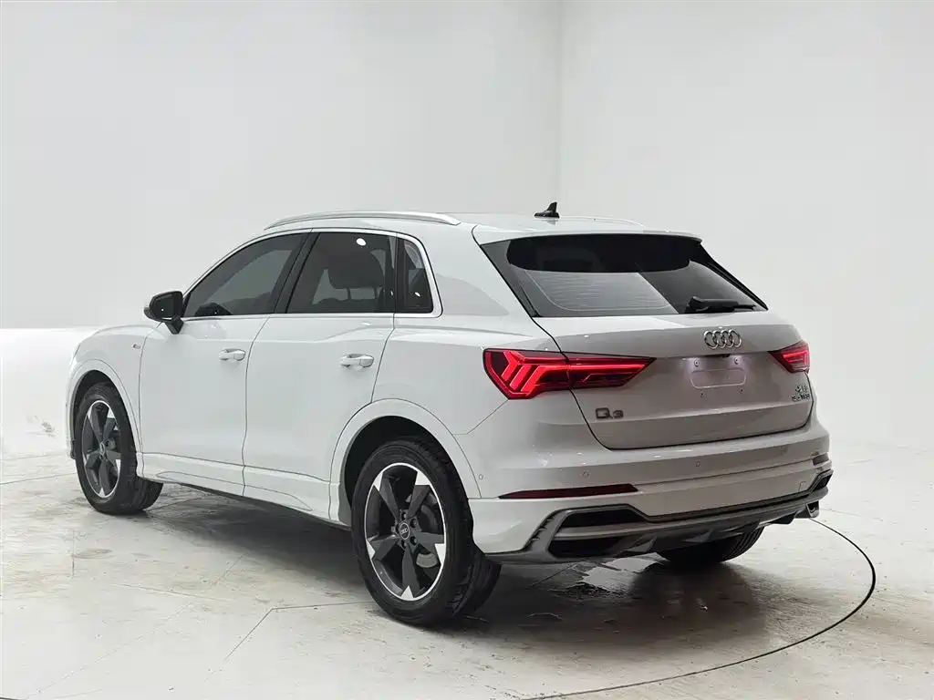 Audi Q3 2022 35 TFSI Fashion Dynamic фото 4