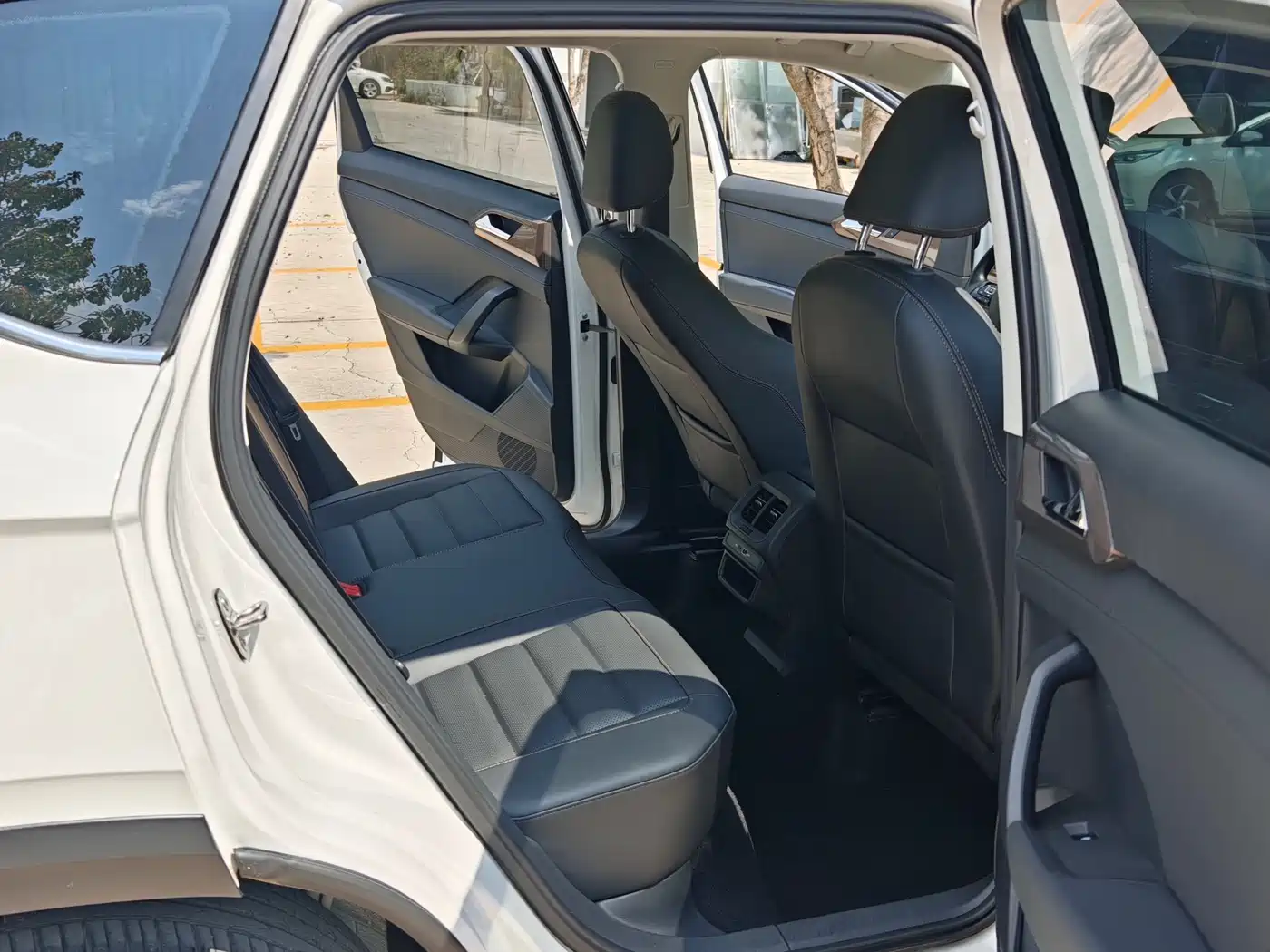 Volkswagen Tharu 2021 280TSI 2WD Luxury Plus фото 17