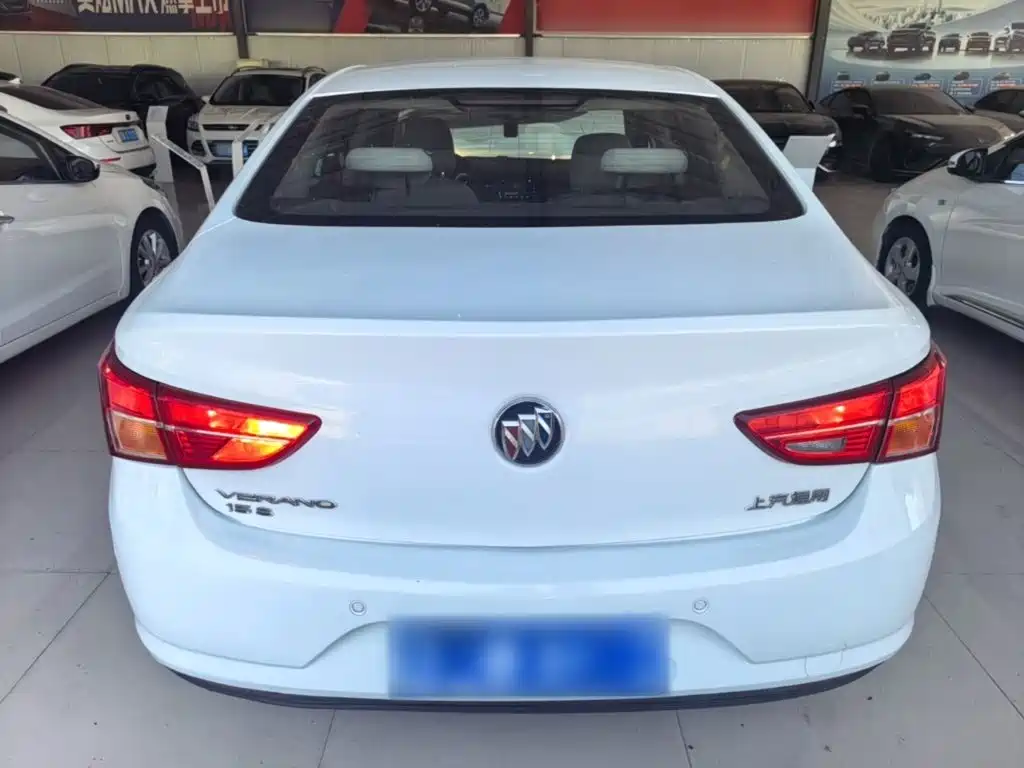 Photo 4 - Buick Verano