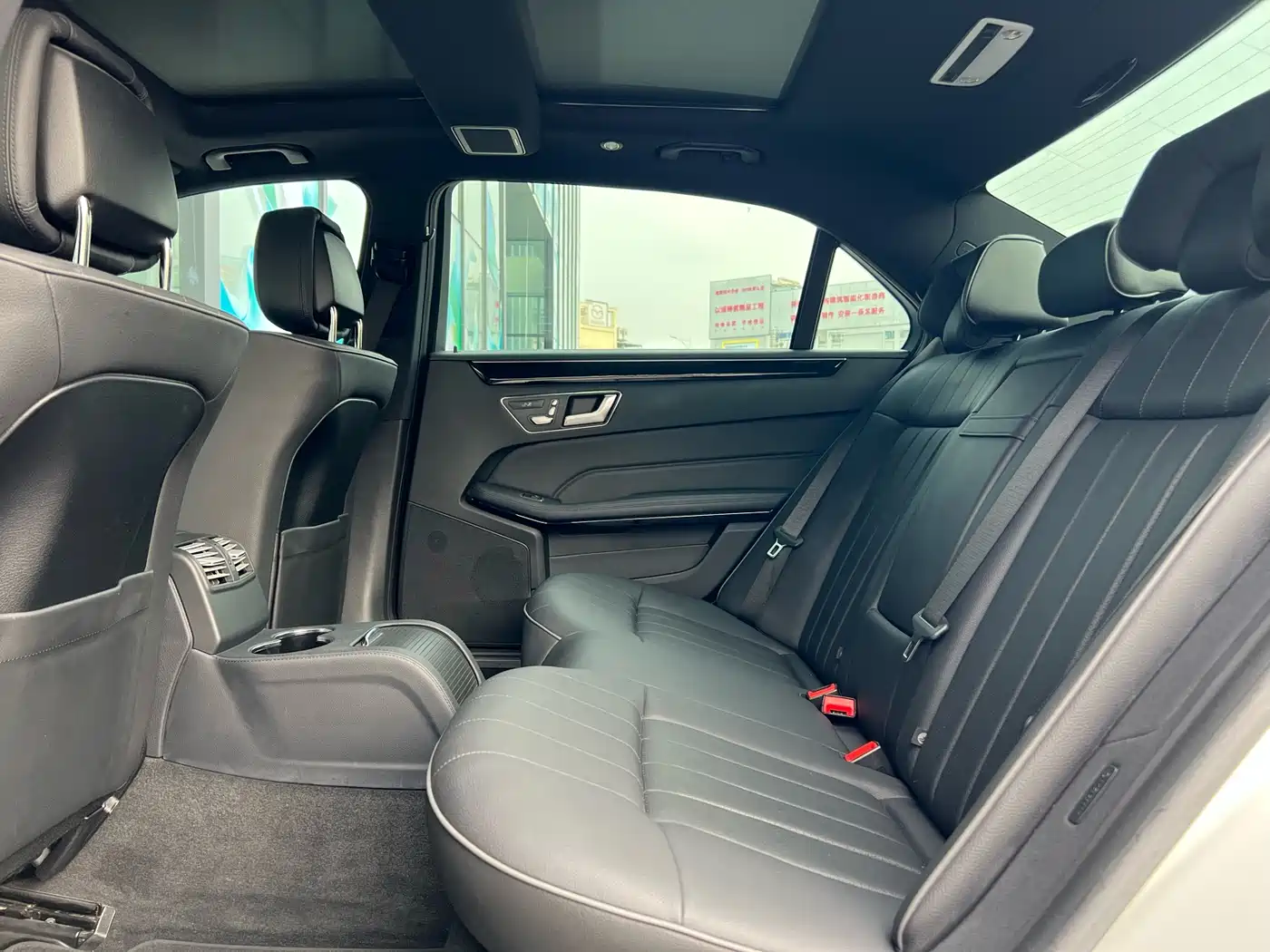Mercedes-Benz E-Class 2015 Facelift E 260 L Sport фото 17