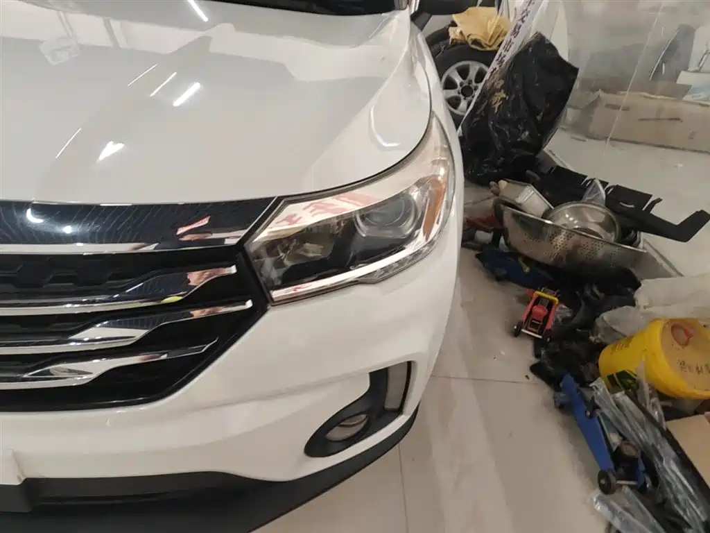 GAC Trumpchi Trumpchi GS4 2016 235T G-DCT Luxury Edition фото 24