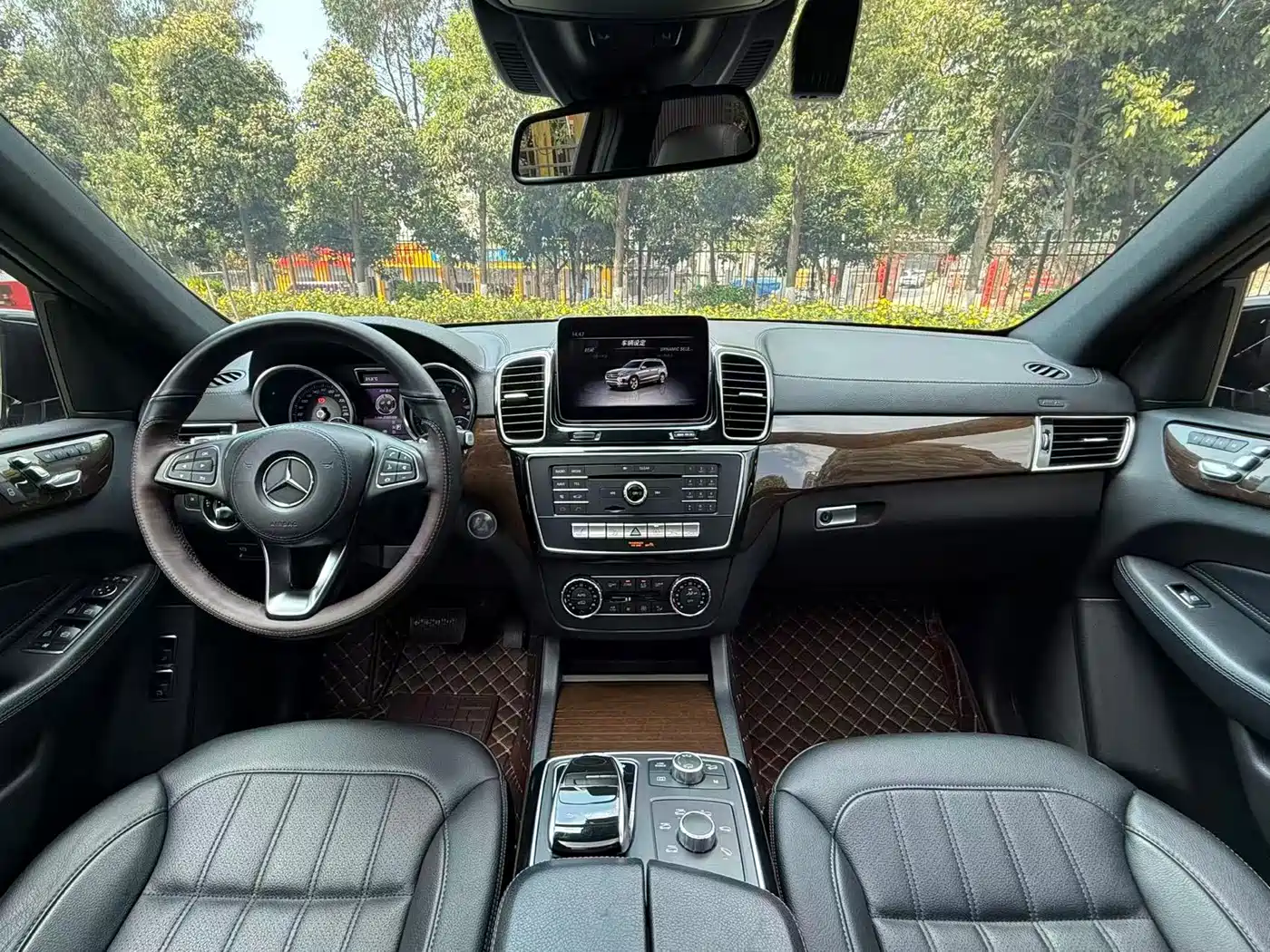 Mercedes-Benz GLS 2018 Facelift GLS 400 4MATIC Sport фото 31