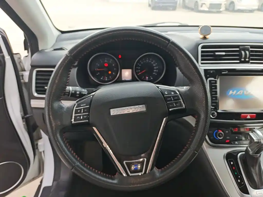 Photo 11 - Haval H6