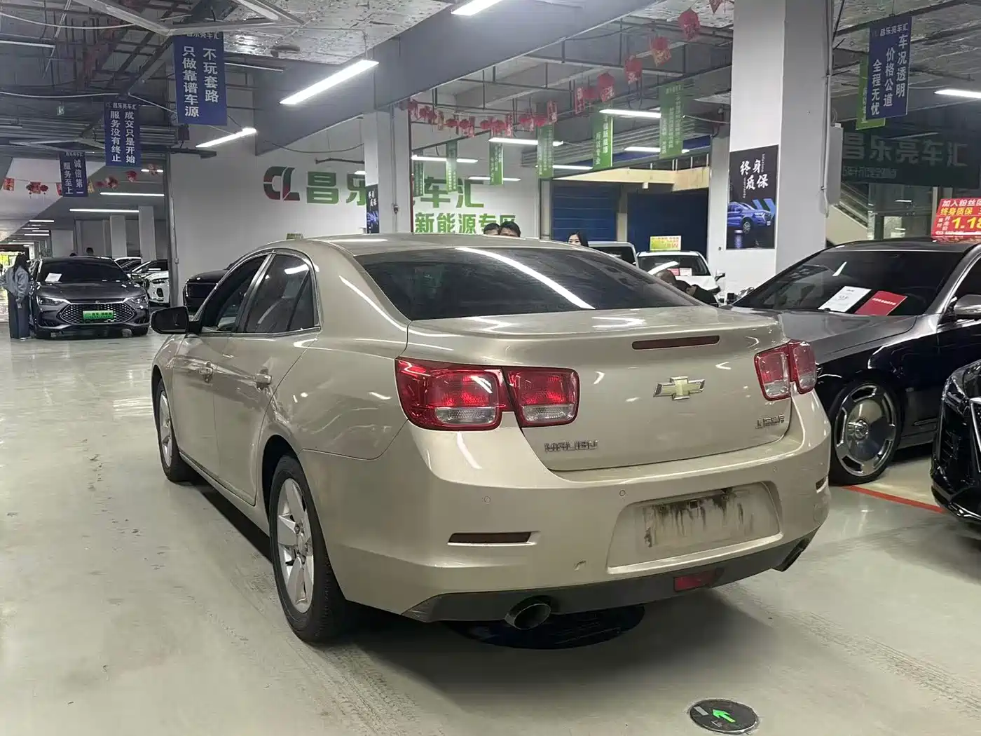Chevrolet Malibu 2012 2.0L Automatic Comfort Edition фото 15