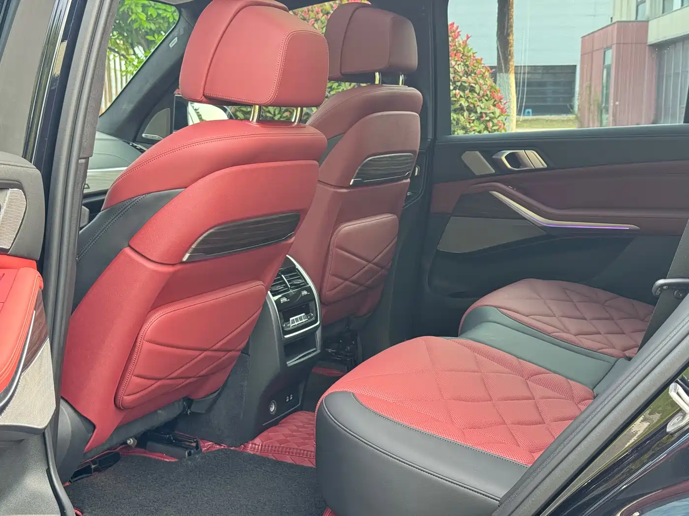 BMW X5 2022 Model xDrive 40Li M Sport Package фото 8