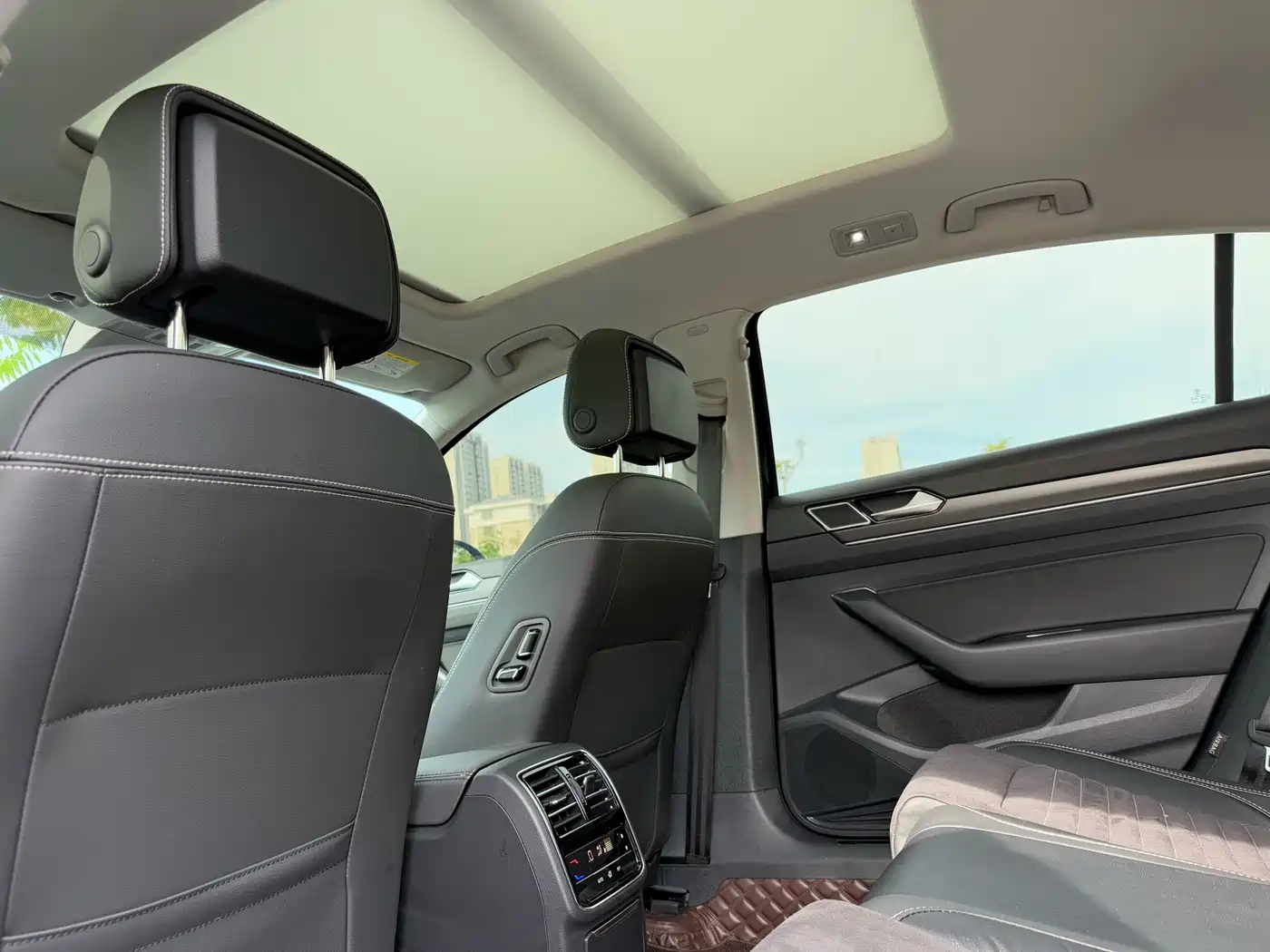 Volkswagen Magotan 2020 380TSI DSG Luxury фото 10