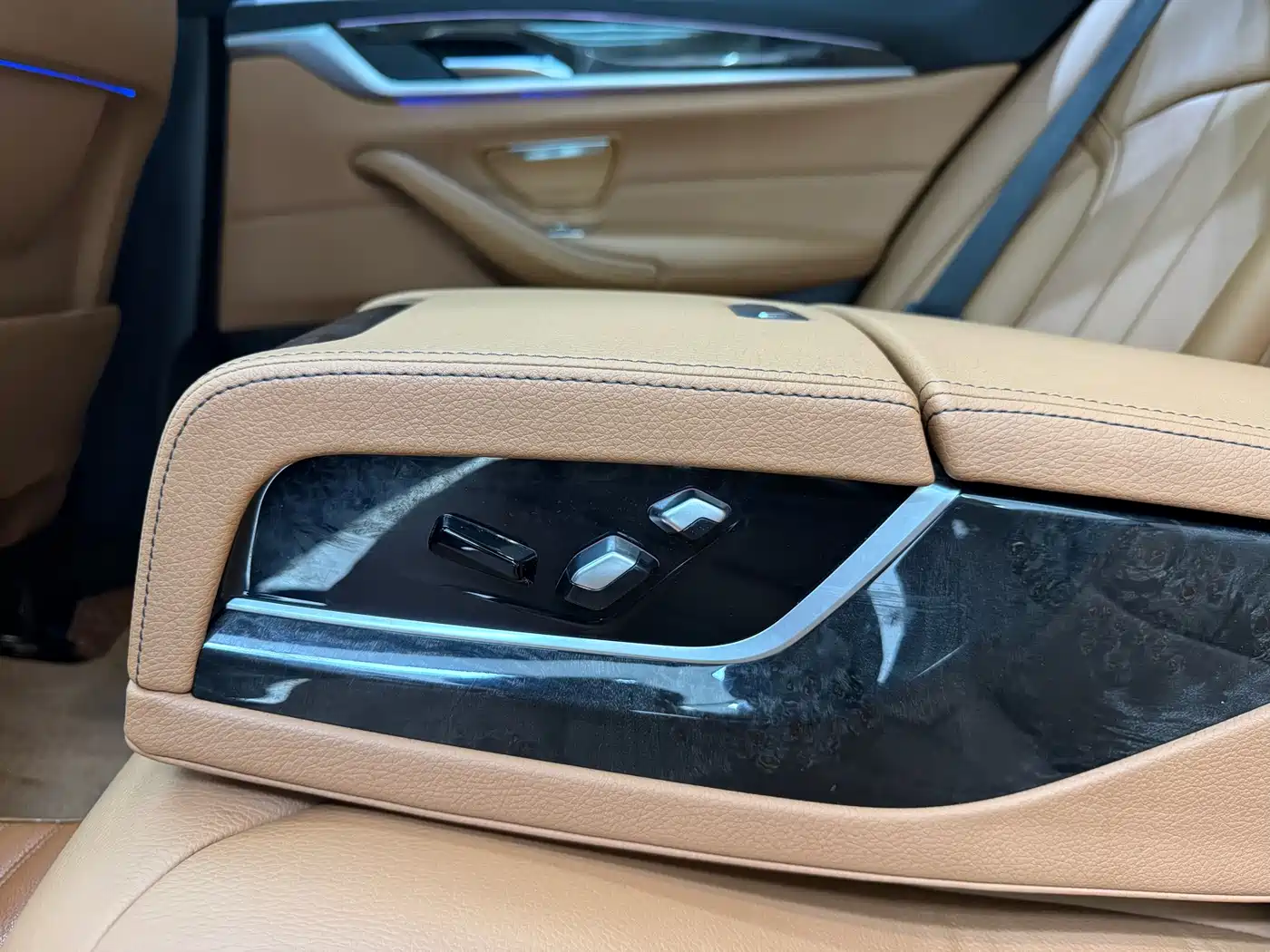 BMW 5 Series 2018 530Li Leading M Sport Package фото 39