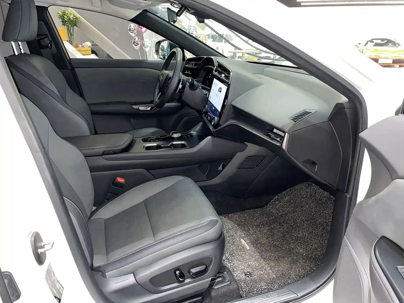Lexus RZ 2023 2023 450e 4WD Deluxe