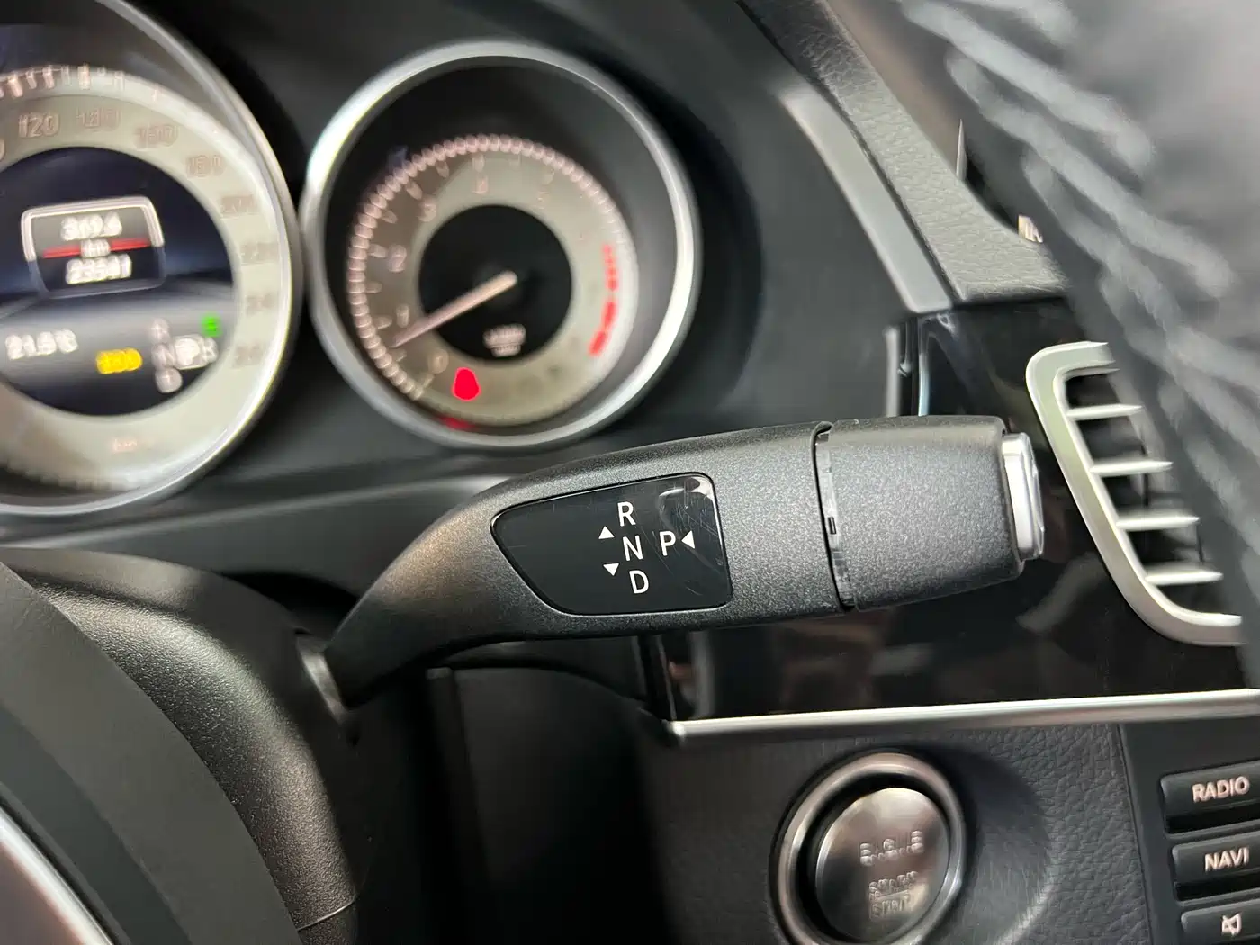Mercedes-Benz E-Class 2015 E 260 L Sport Luxury фото 34