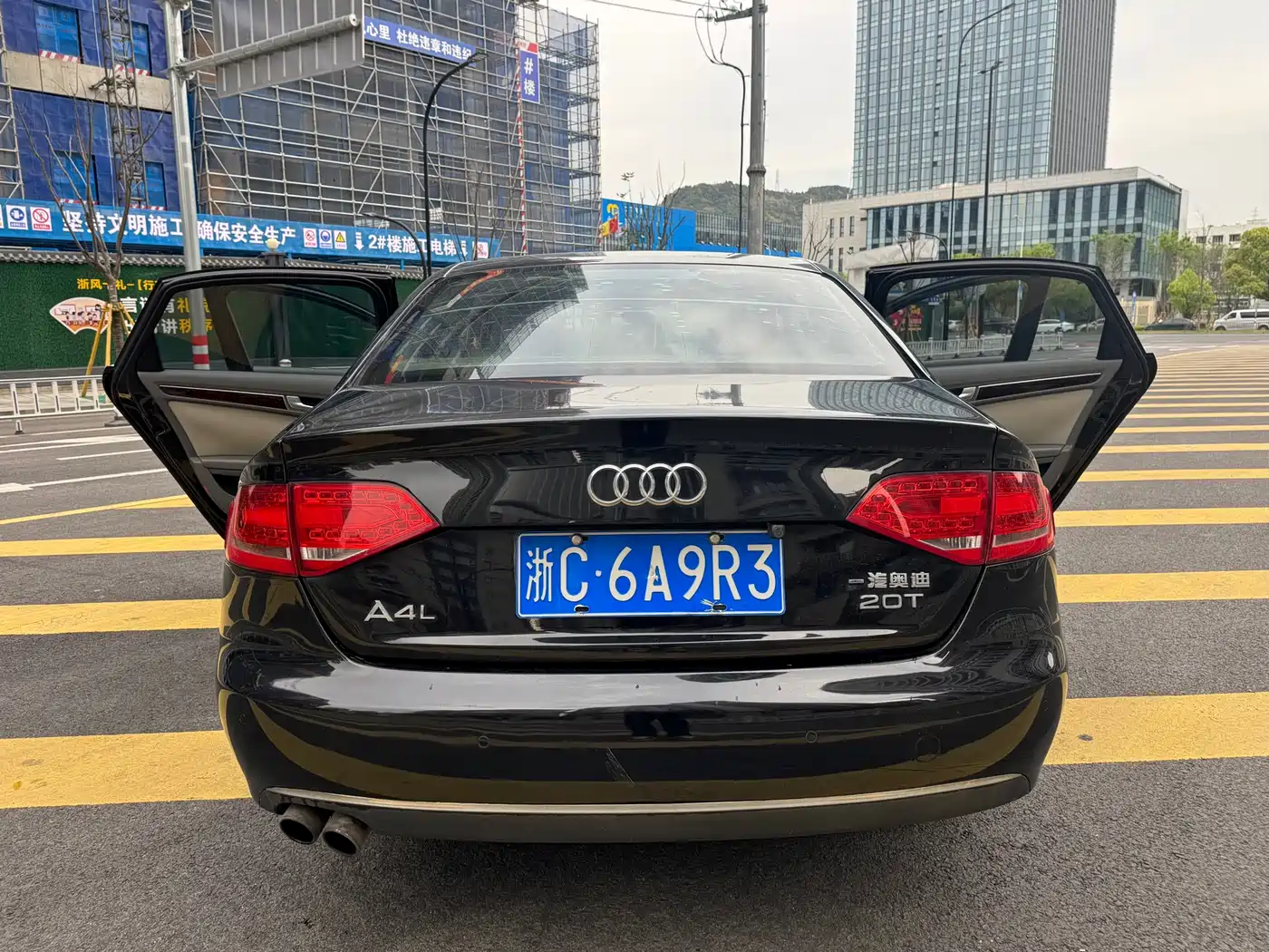 Audi A4L 2011 2.0 TFSI Luxury фото 8