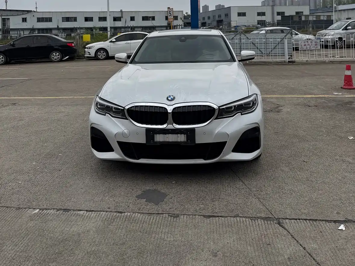 BMW 3 Series 2022 325Li M Sport Package фото 2