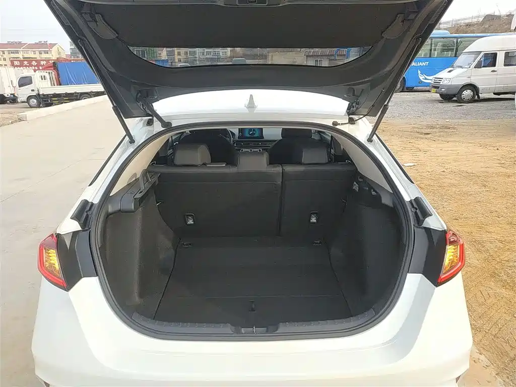 Honda Integra 2024 2023 HATCHBACK 240TURBO CVT Trend Leader Edition