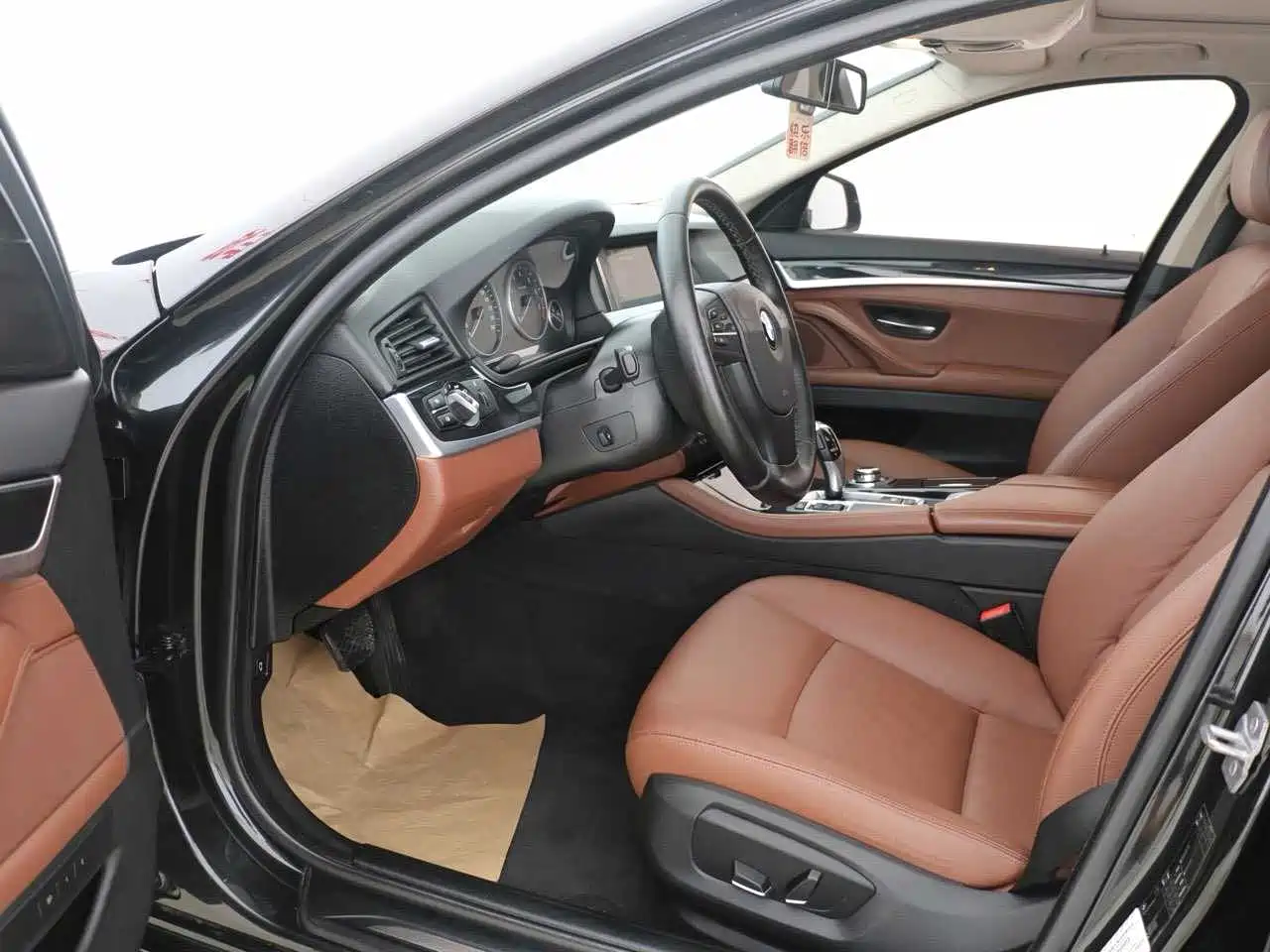 BMW 5 Series 2014 520Li Elegance фото 6