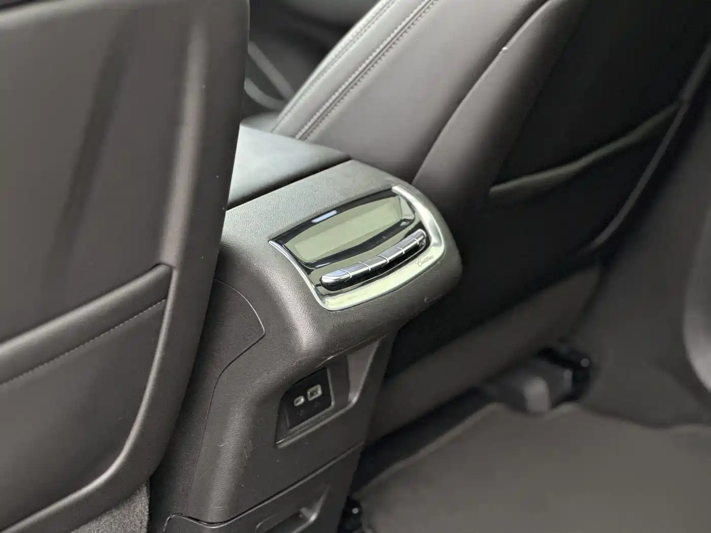 Cadillac XT6 2020 28T 6-Seater Luxury Model фото 8