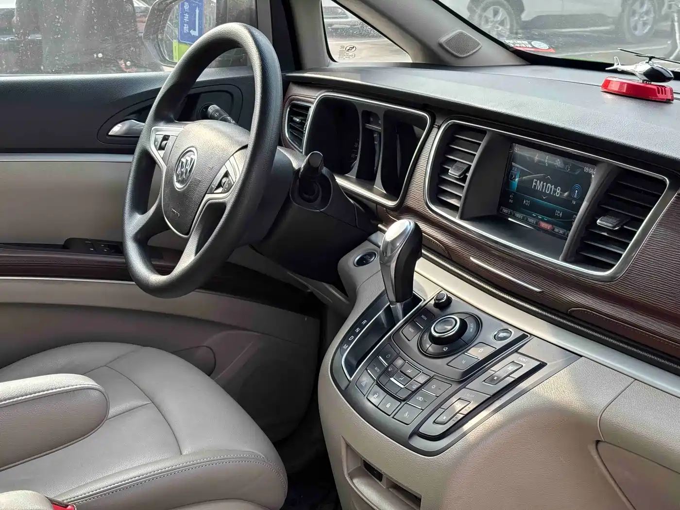 Buick GL8 2018 28T Comfort China VI фото 8