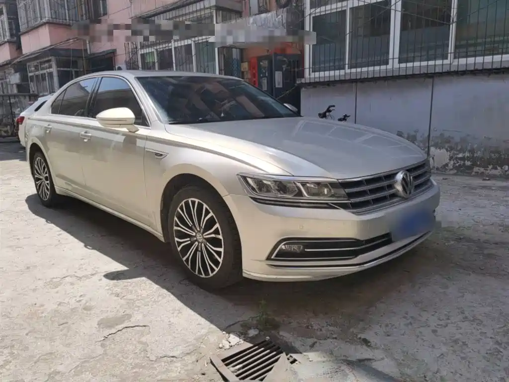 Volkswagen Phideon 2018 Facelift 380TSI FWD Business фото 4