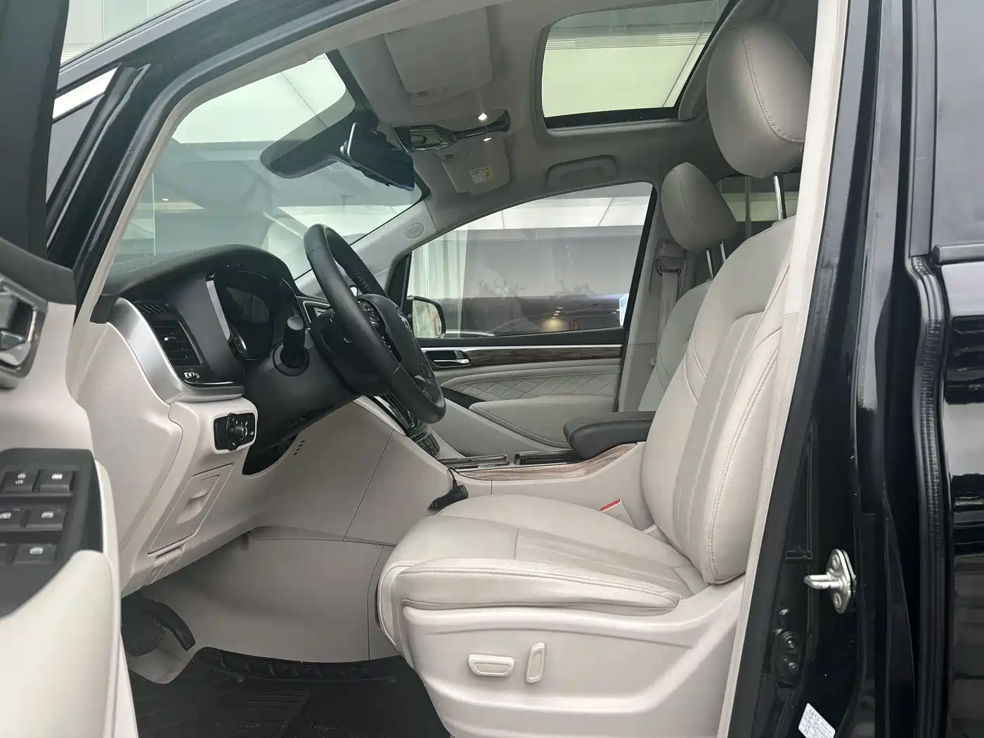 GAC Trumpchi Trumpchi M8 2018 320T Premium Edition фото 6