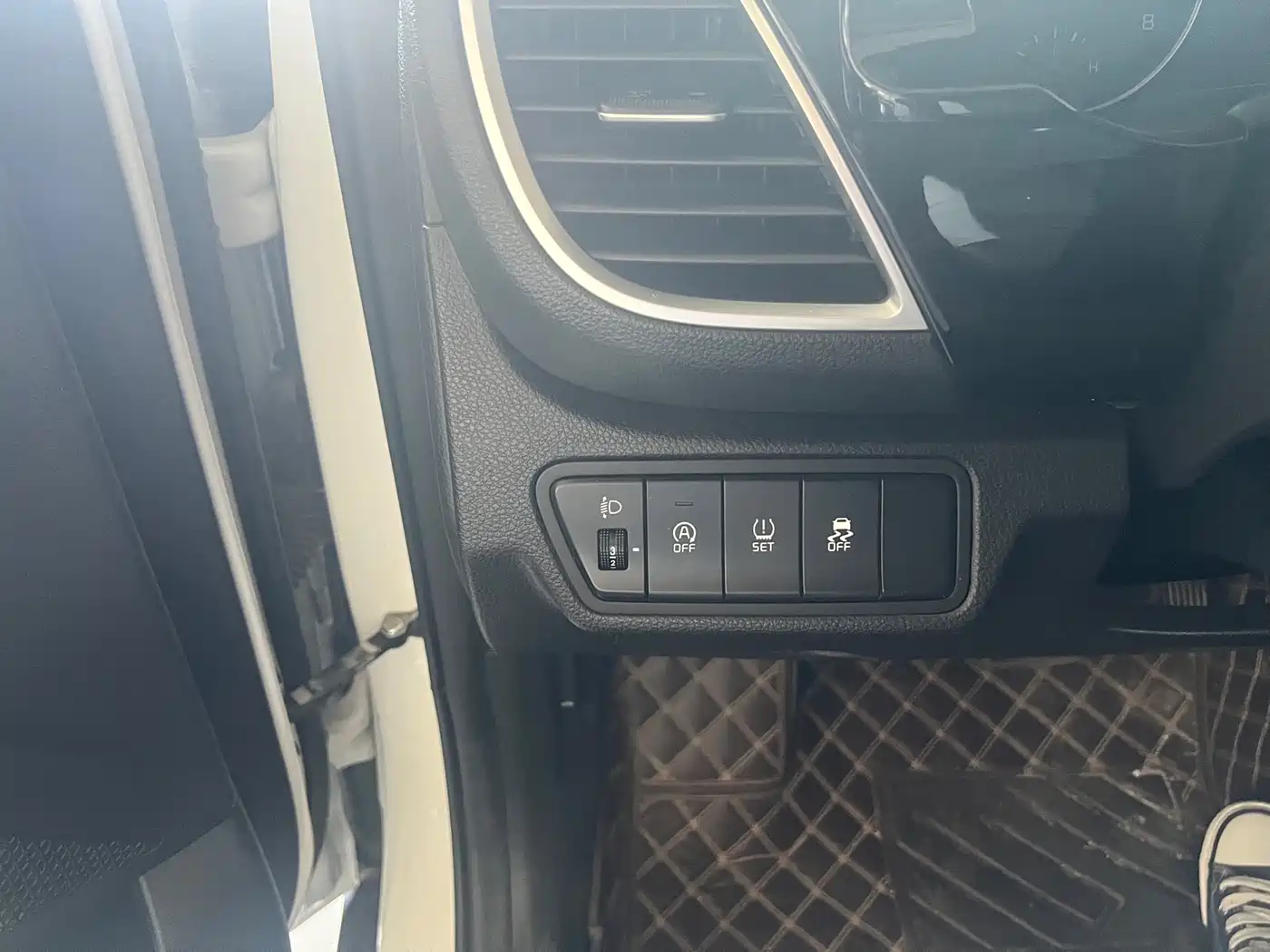 Kia KX3 Smart Run 2021 1.5L CVT Fashion Edition фото 10