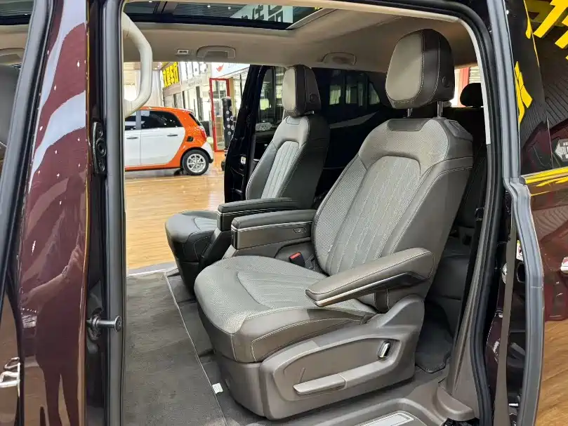 Volkswagen Viloran 2023 Facelift 380TSI Prestige Edition фото 15