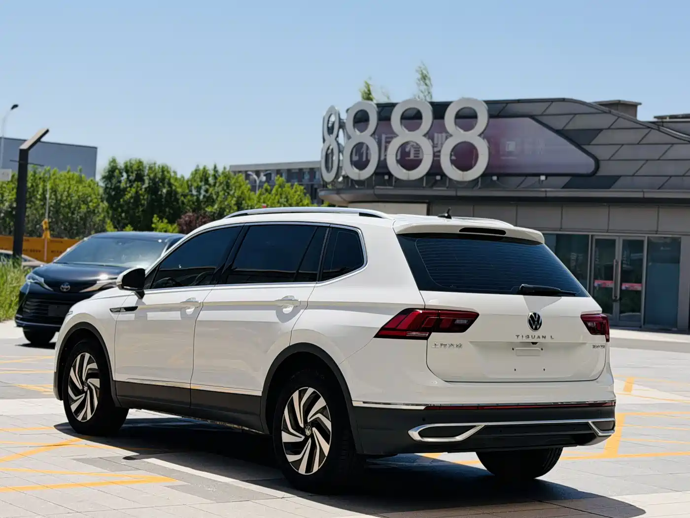 Volkswagen Tiguan L 2023 330TSI Auto 2WD Smart Edition фото 4