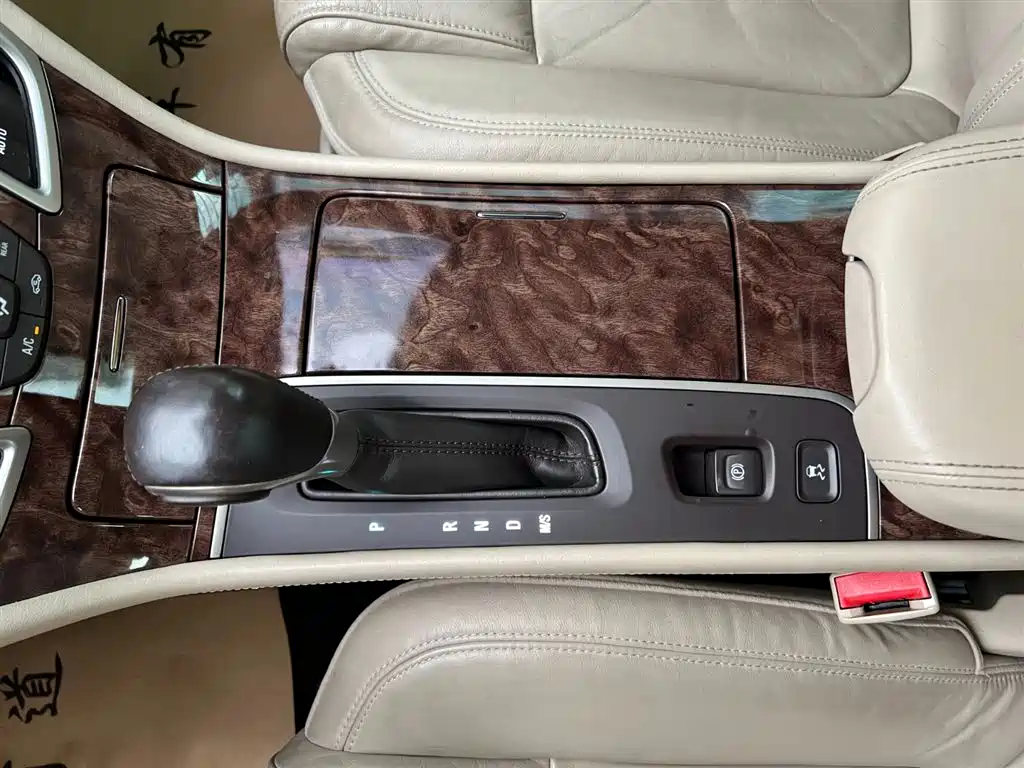 Фото 13 - Buick LaCrosse