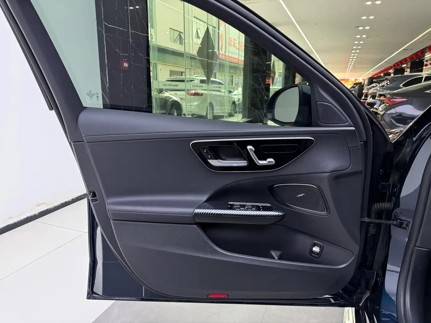 Mercedes-Benz C-Class 2025 C 260 L Sport Edition фото 9