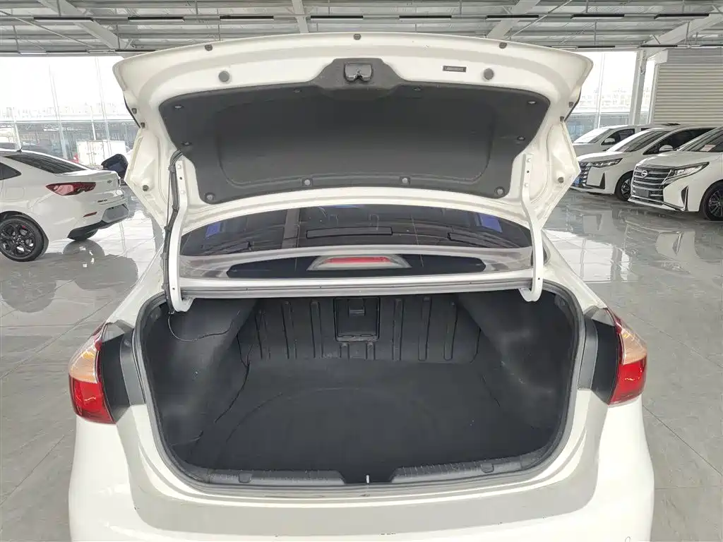 Kia K3 2016 1.6L Automatic GLS фото 12