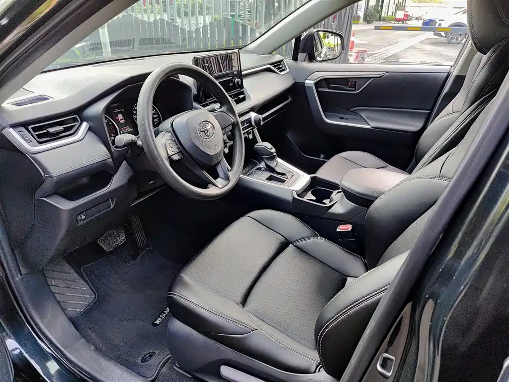 Toyota Wildlander 2022 Facelift 2.0L CVT 2WD Leading Edition фото 7