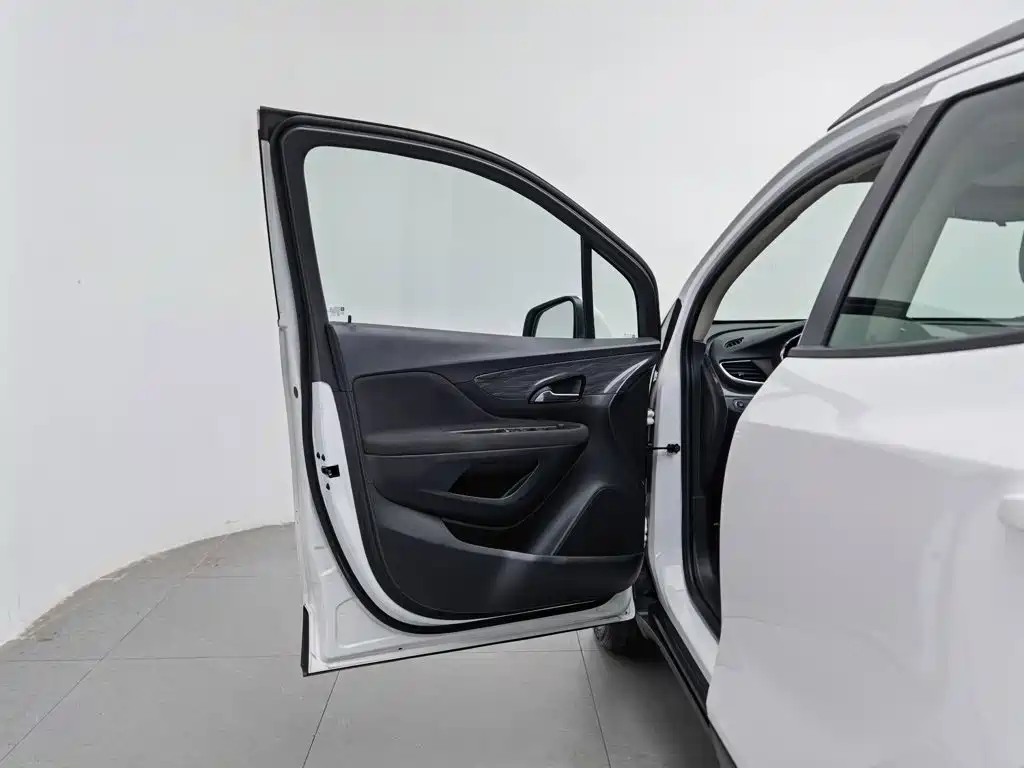 Фото 8 - Buick Encore