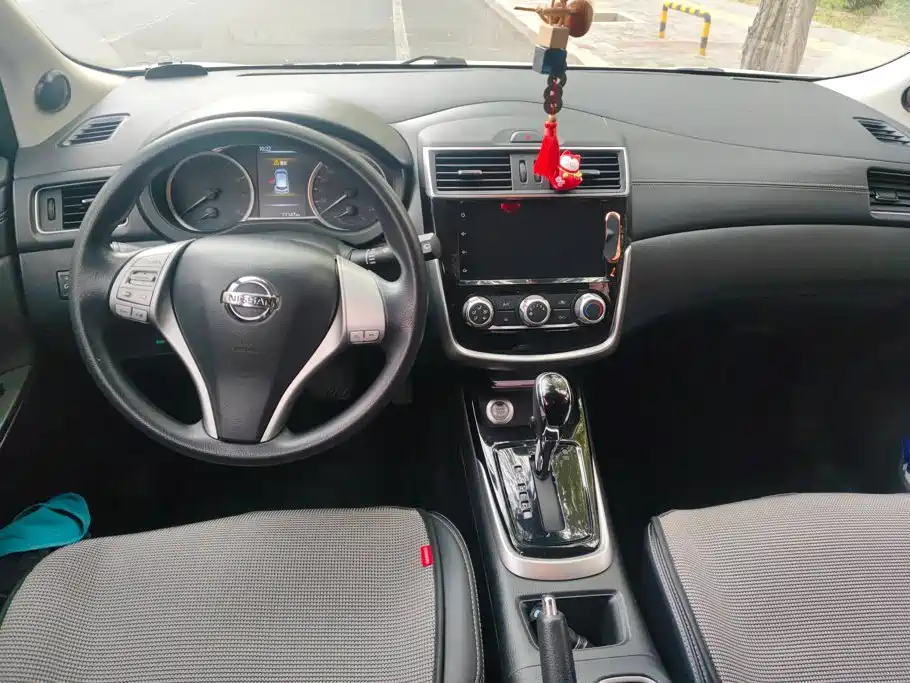 Photo 12 - Nissan Tiida
