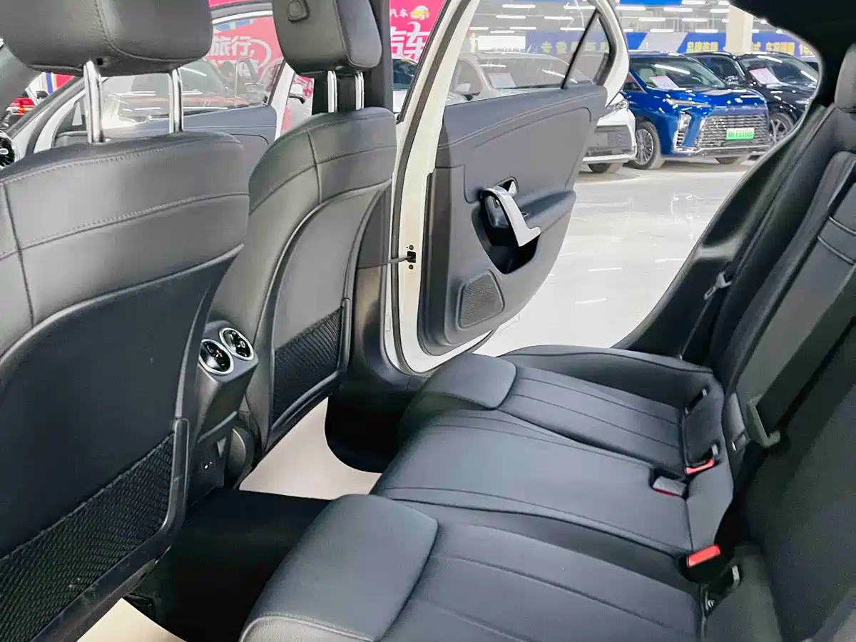 Mercedes-Benz A-Class 2020 A 180 L Sport Sedan фото 8