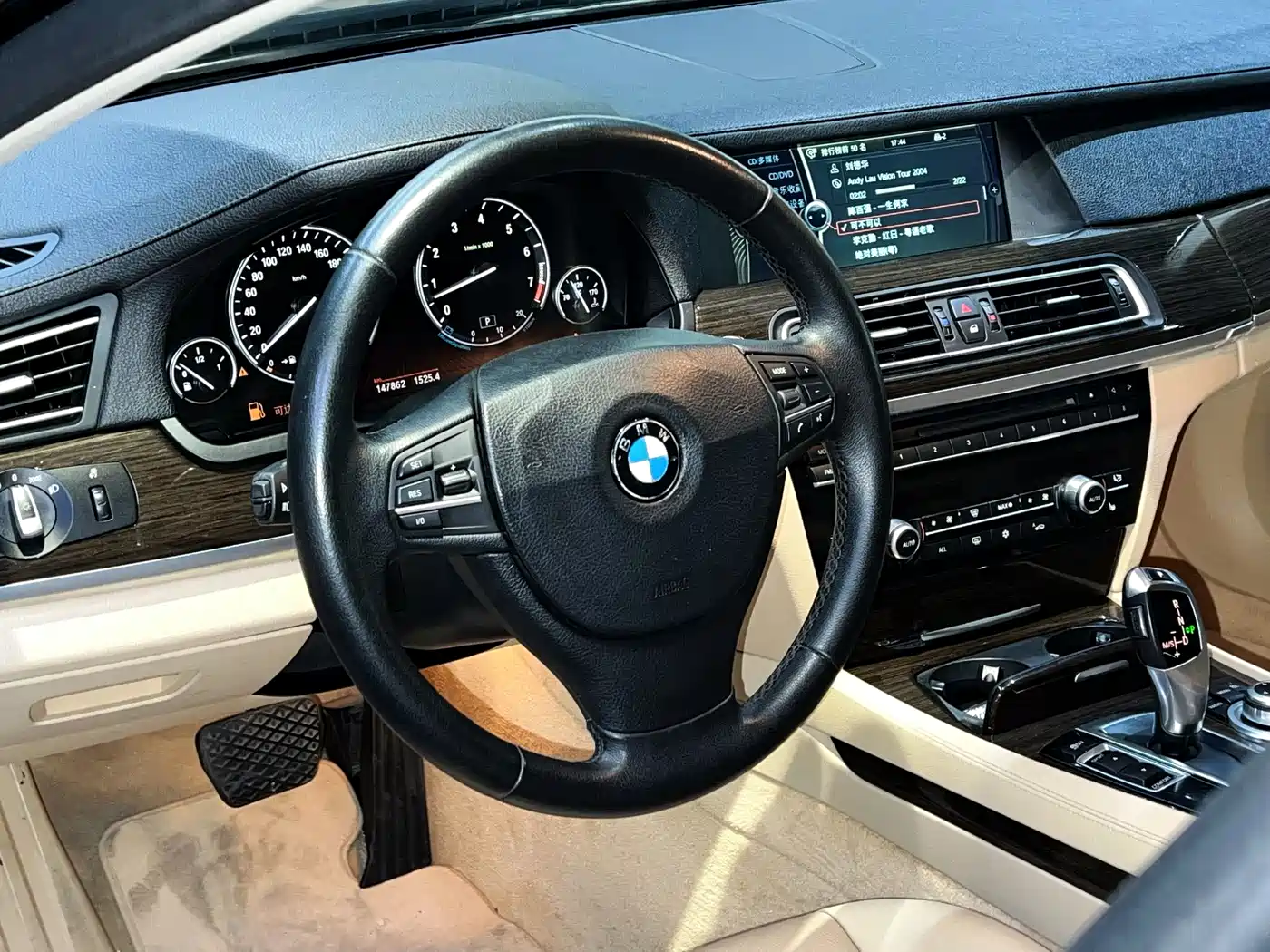 BMW 7 Series 2009 Model 740Li Leading Edition фото 10