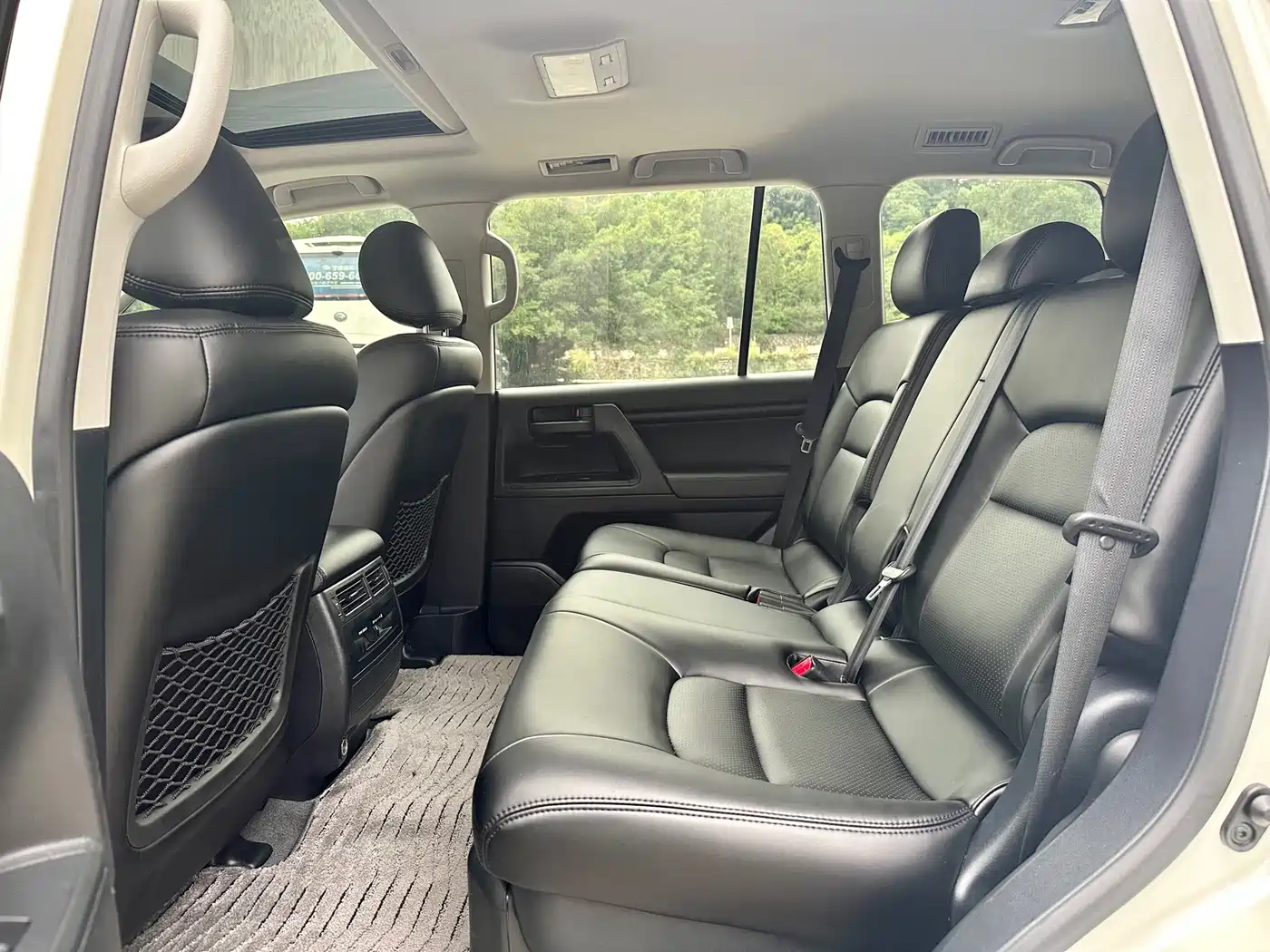 Toyota Land Cruiser (Import) 2015 4.0L V6 Middle East Limited Edition фото 12