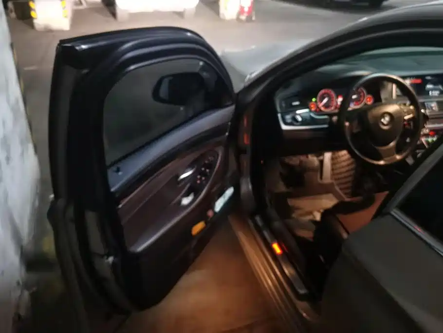 BMW 5 Series 2017 525Li Luxury Design Package фото 7