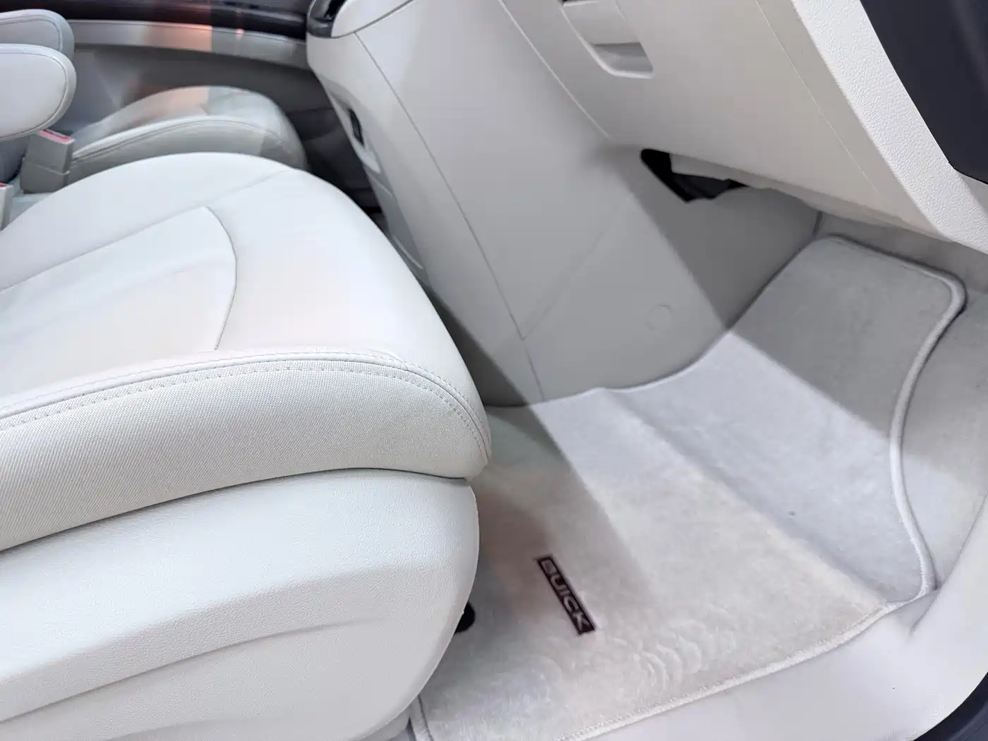 Buick GL8 2020 Model Land Business Class 652T Luxury фото 13