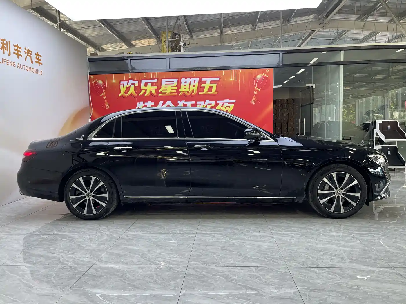 Mercedes-Benz E-Class New Energy 2022 E 350 e L Plug-in Hybrid Sedan фото 5