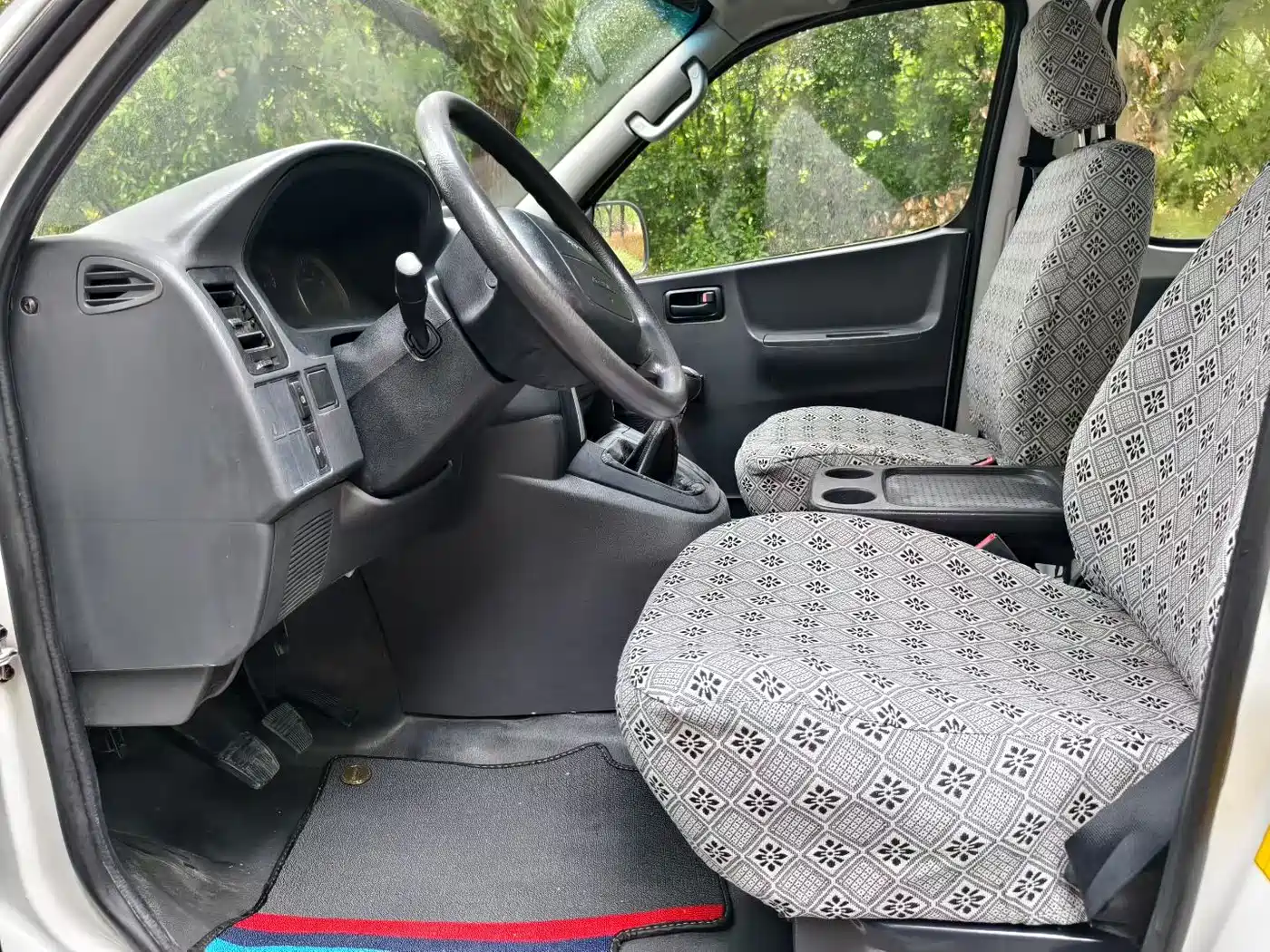 Jinbei Grace 2017 2016 2.0L Classic Standard Long Wheelbase 9-seater