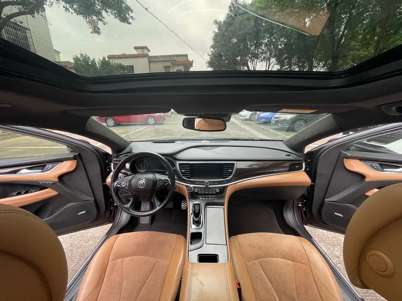 Фото 7 - Roewe RX5